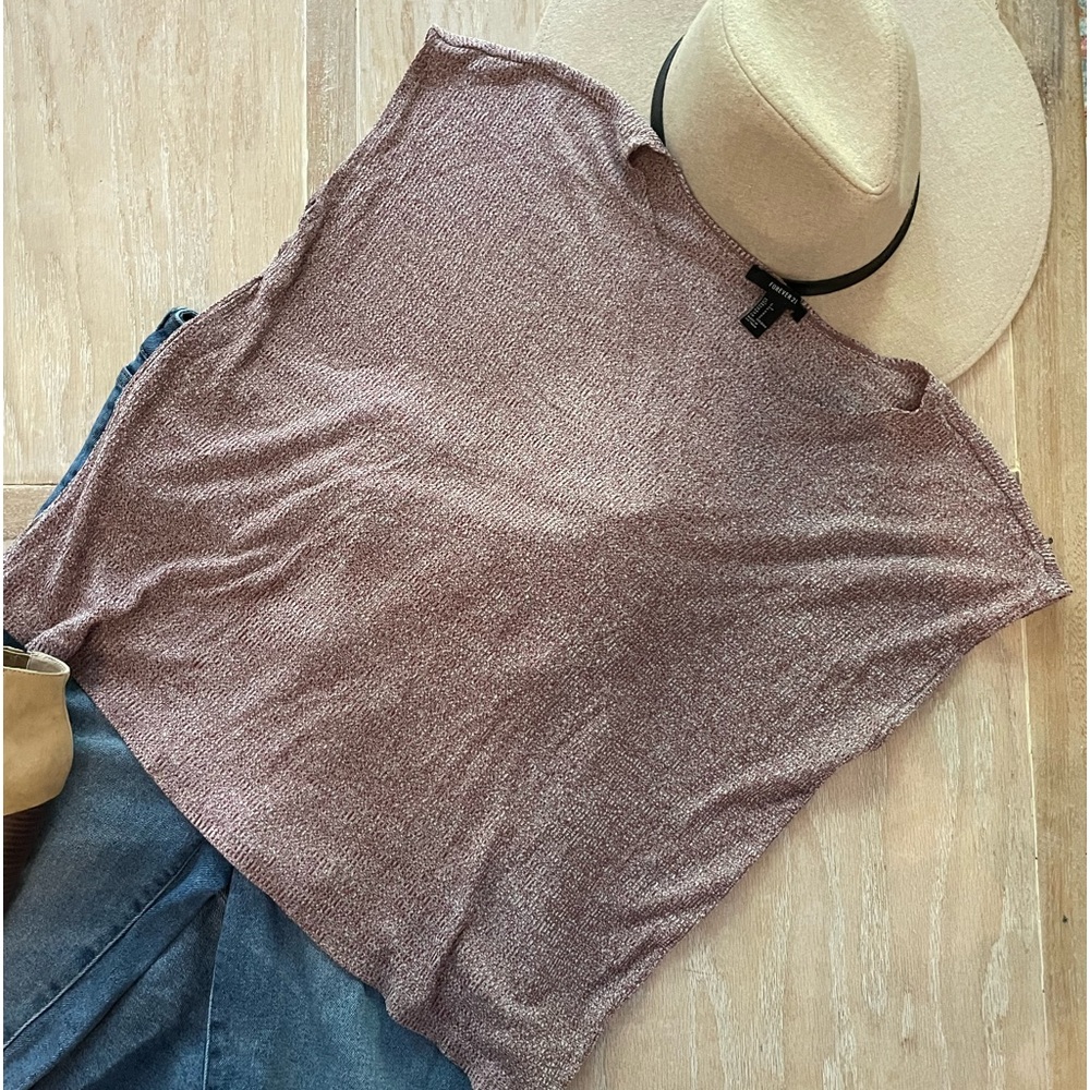 Loose short sleeve burgundy top.